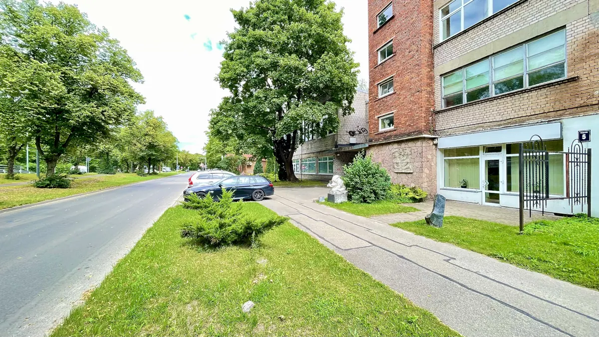 Iela pie banketu zāles Gaujas ielā 5